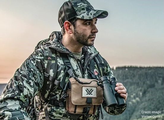 Vortex Viper HD 10×42 Roof Prism Binoculars Hunter using Vortex Viper HD 10×42 roof prism binoculars for hunting and wildlife viewing